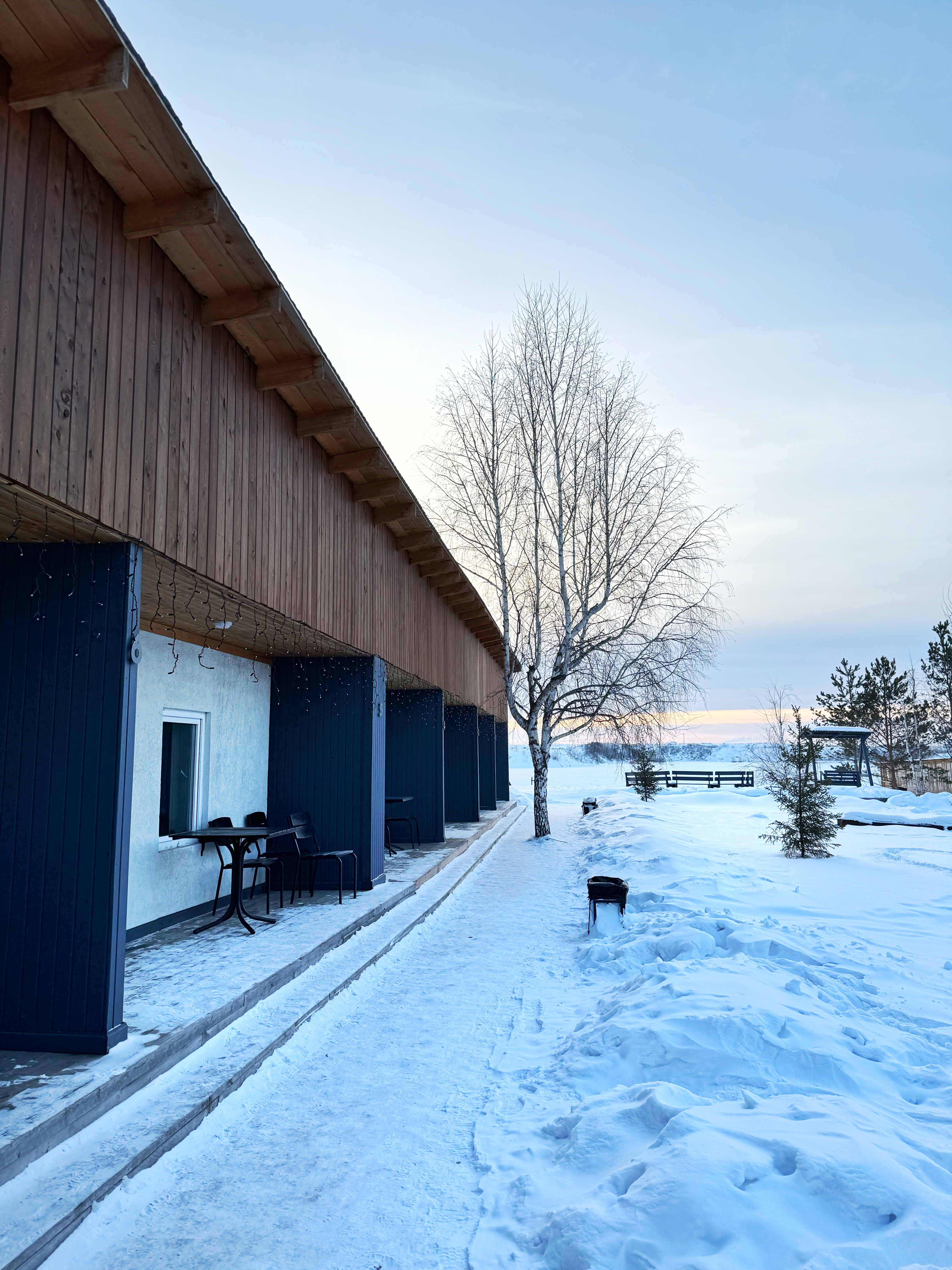 Свидание в эко-отеле на берегу озера