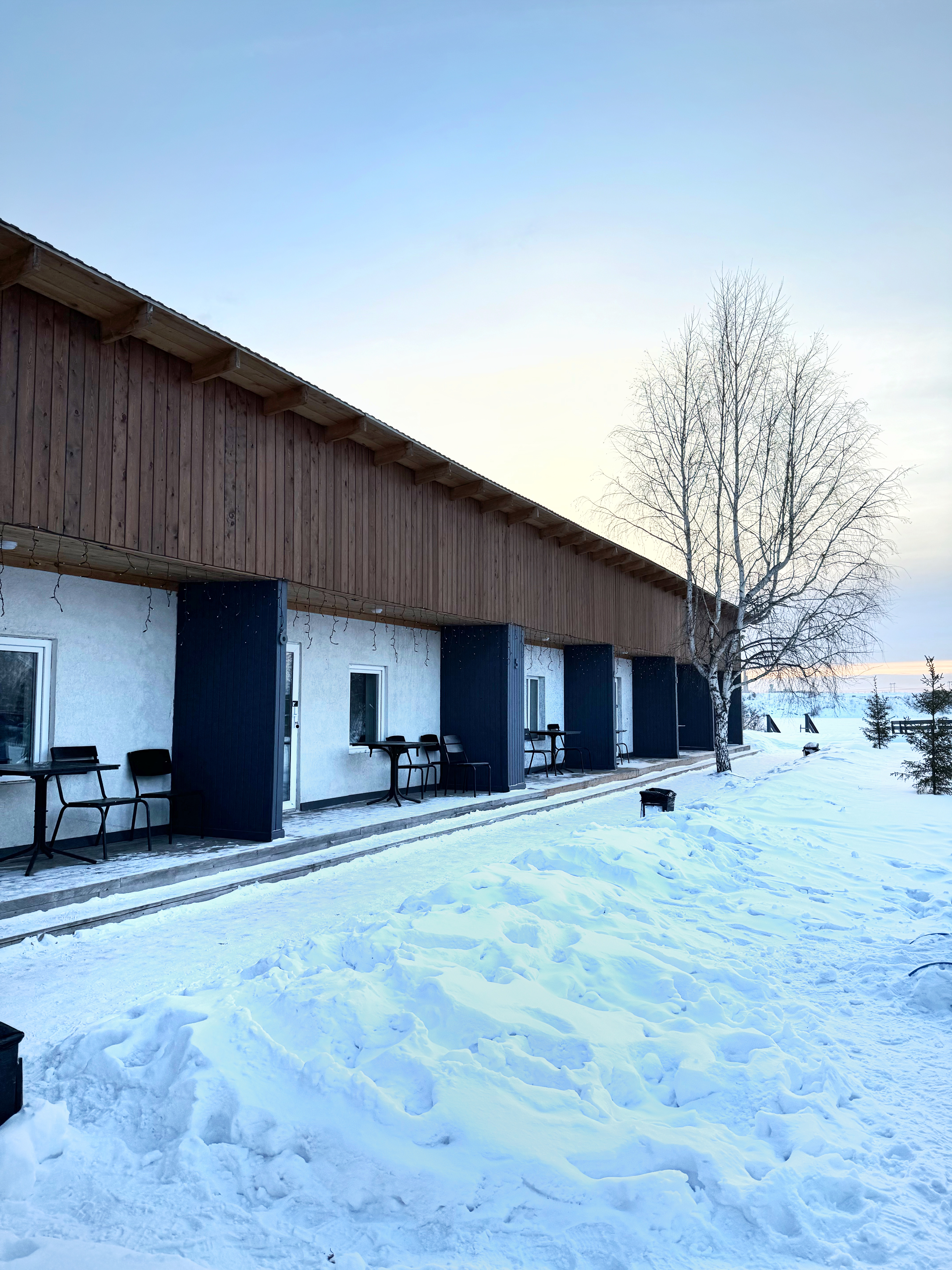 Семейный отдых в эко-отеле на берегу озера