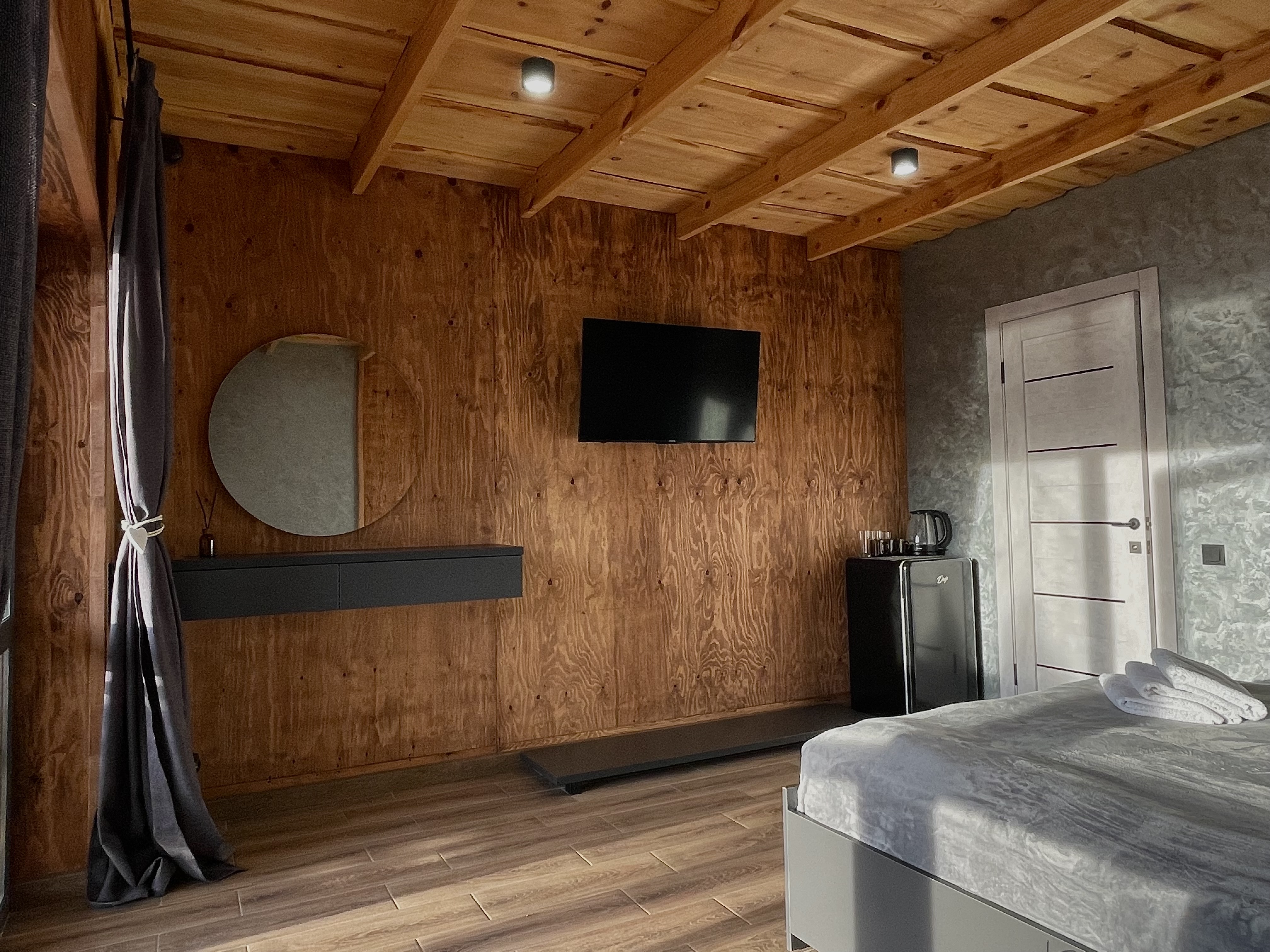 Отдых в эко-отеле на берегу озера