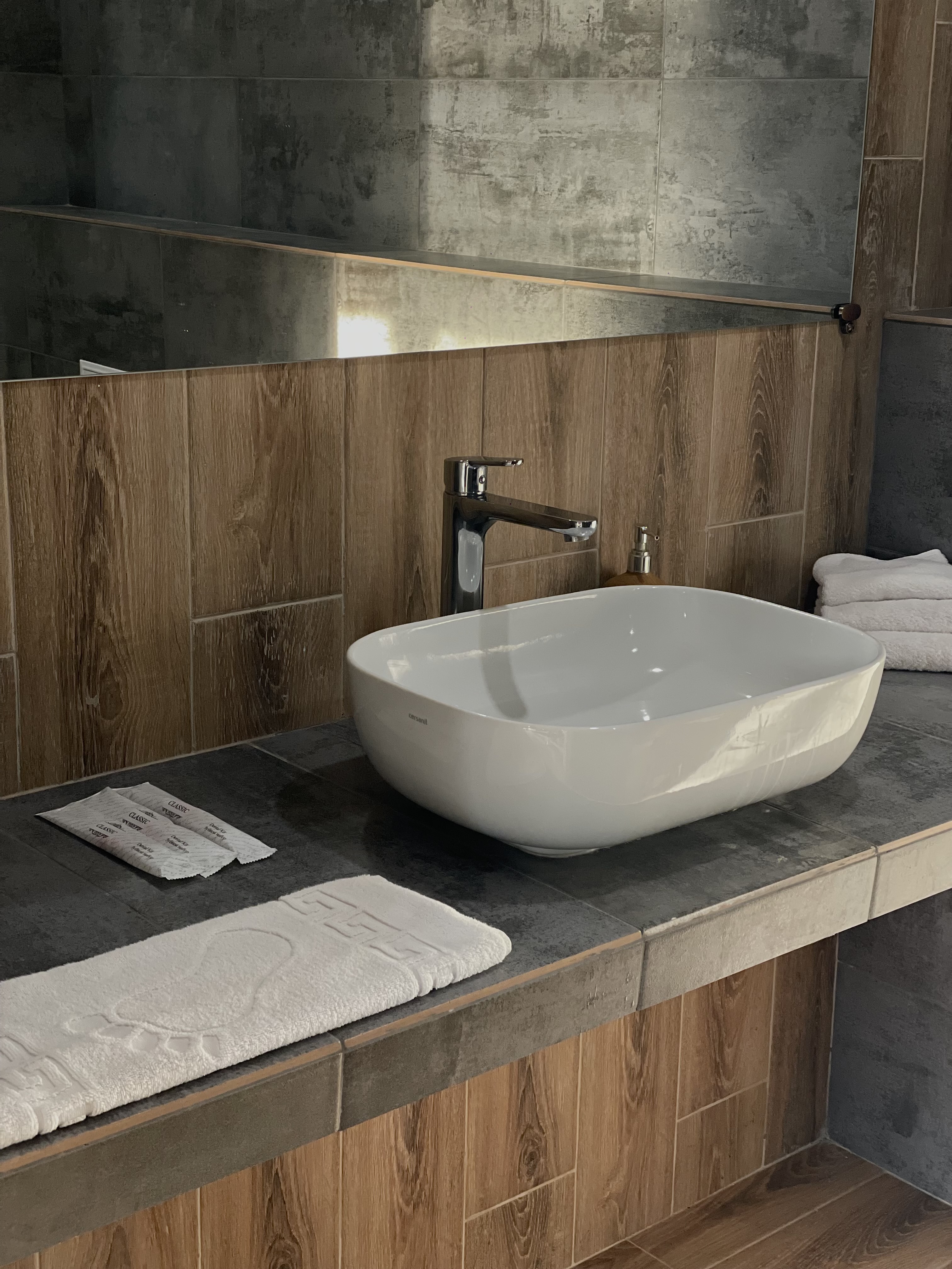 Отдых в эко-отеле на берегу озера