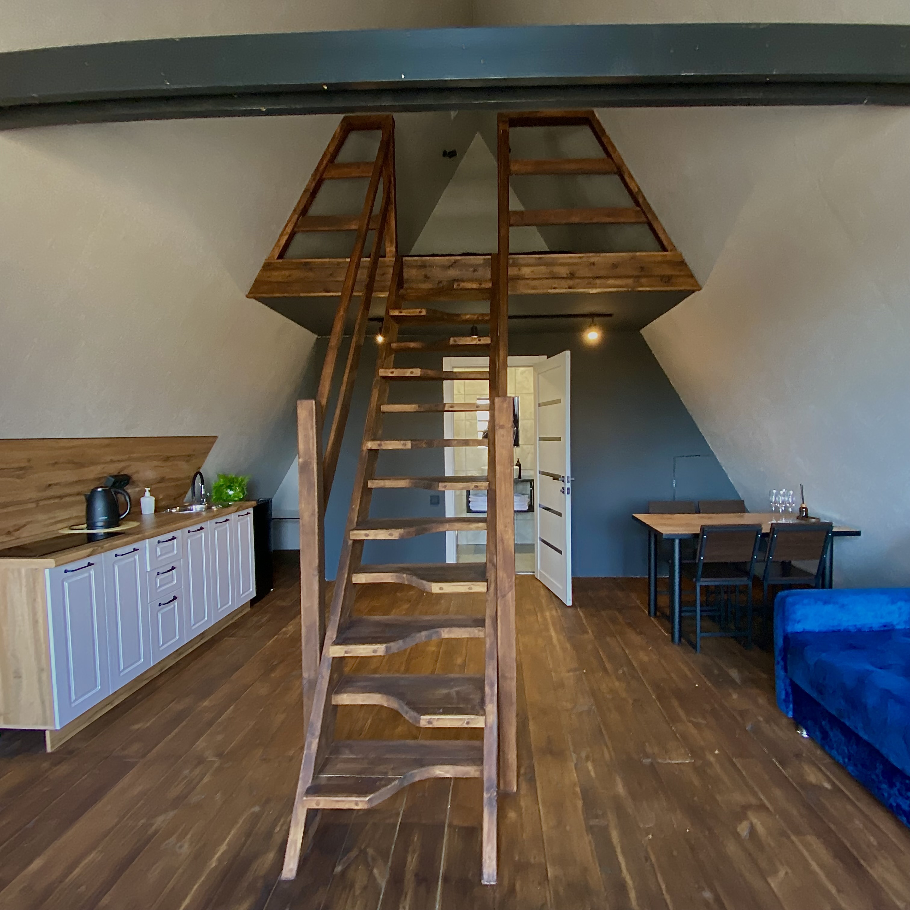 Отдых для семьи в А-фрейм домике на берегу озера