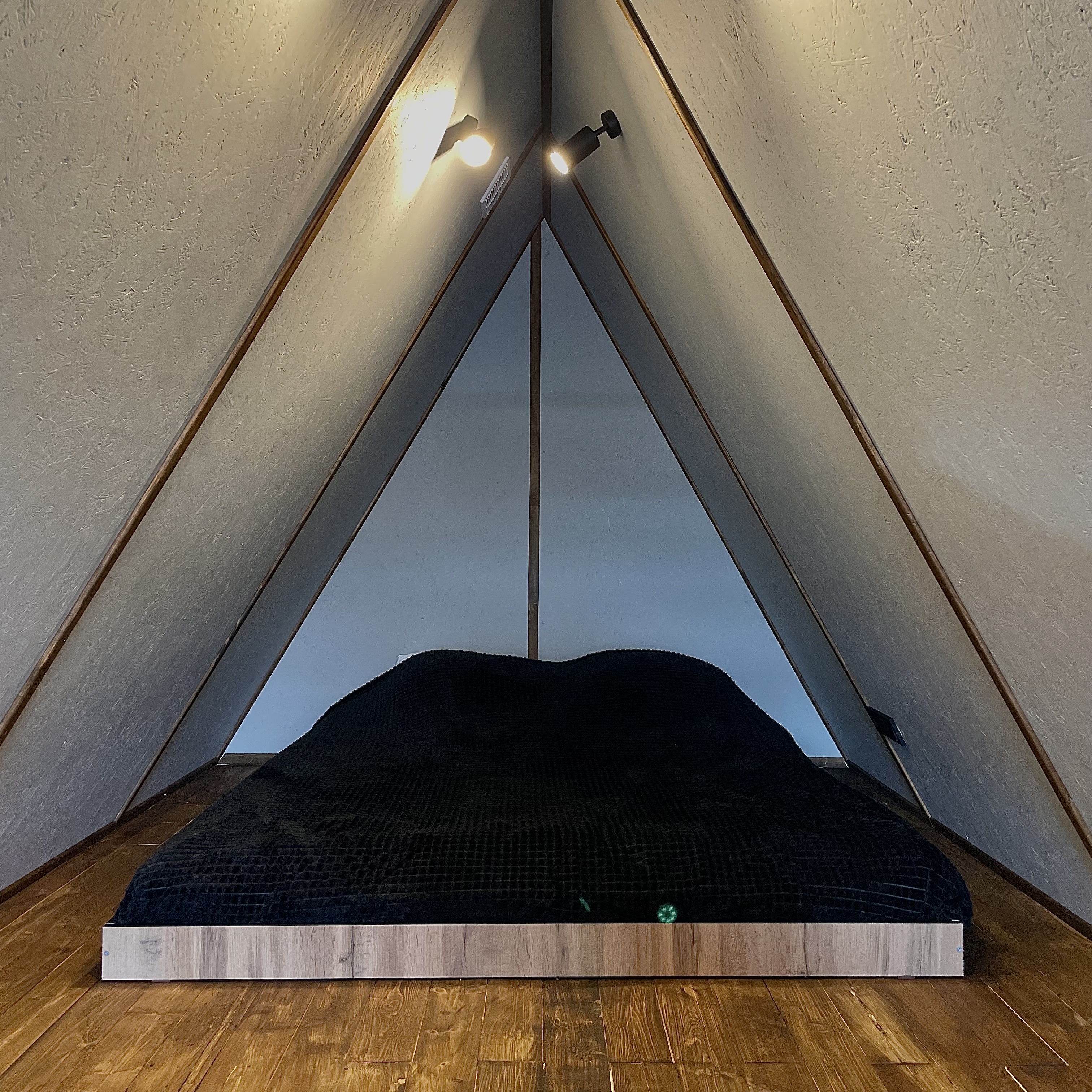 Отдых для компании в А-фрейм домике на берегу озера