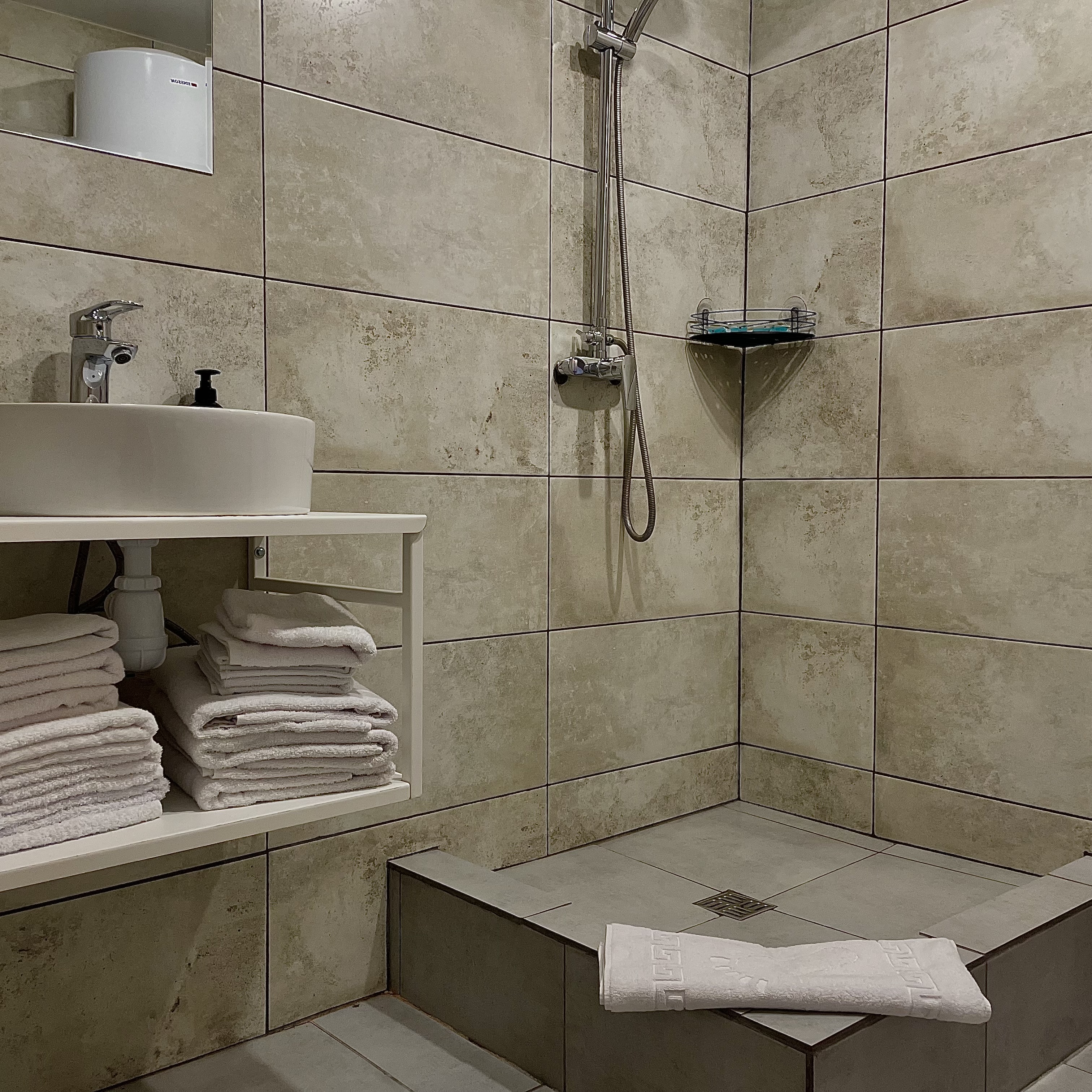 Отдых для компании в А-фрейм домике на берегу озера