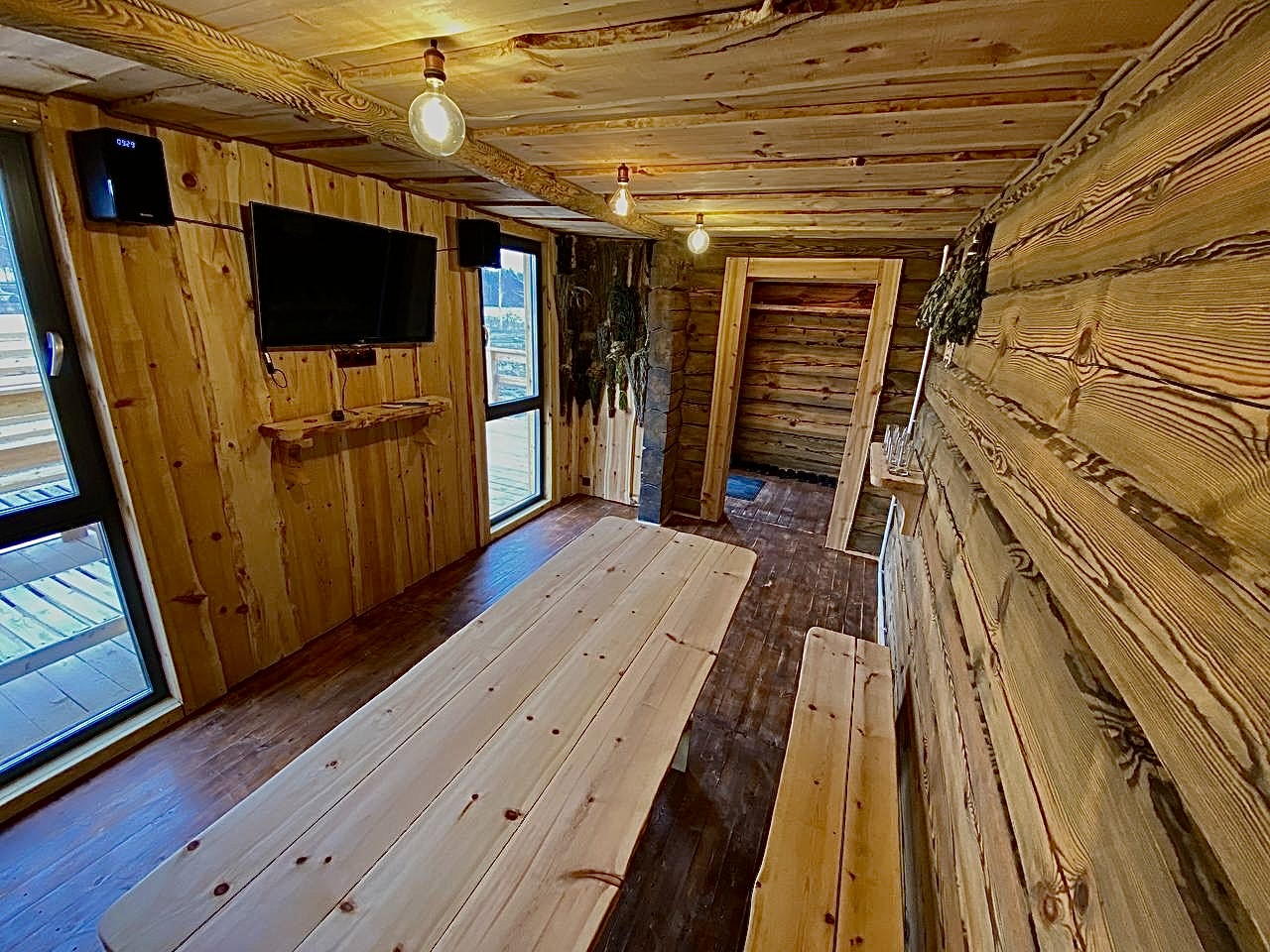 Отдых в кедровой бане для компании