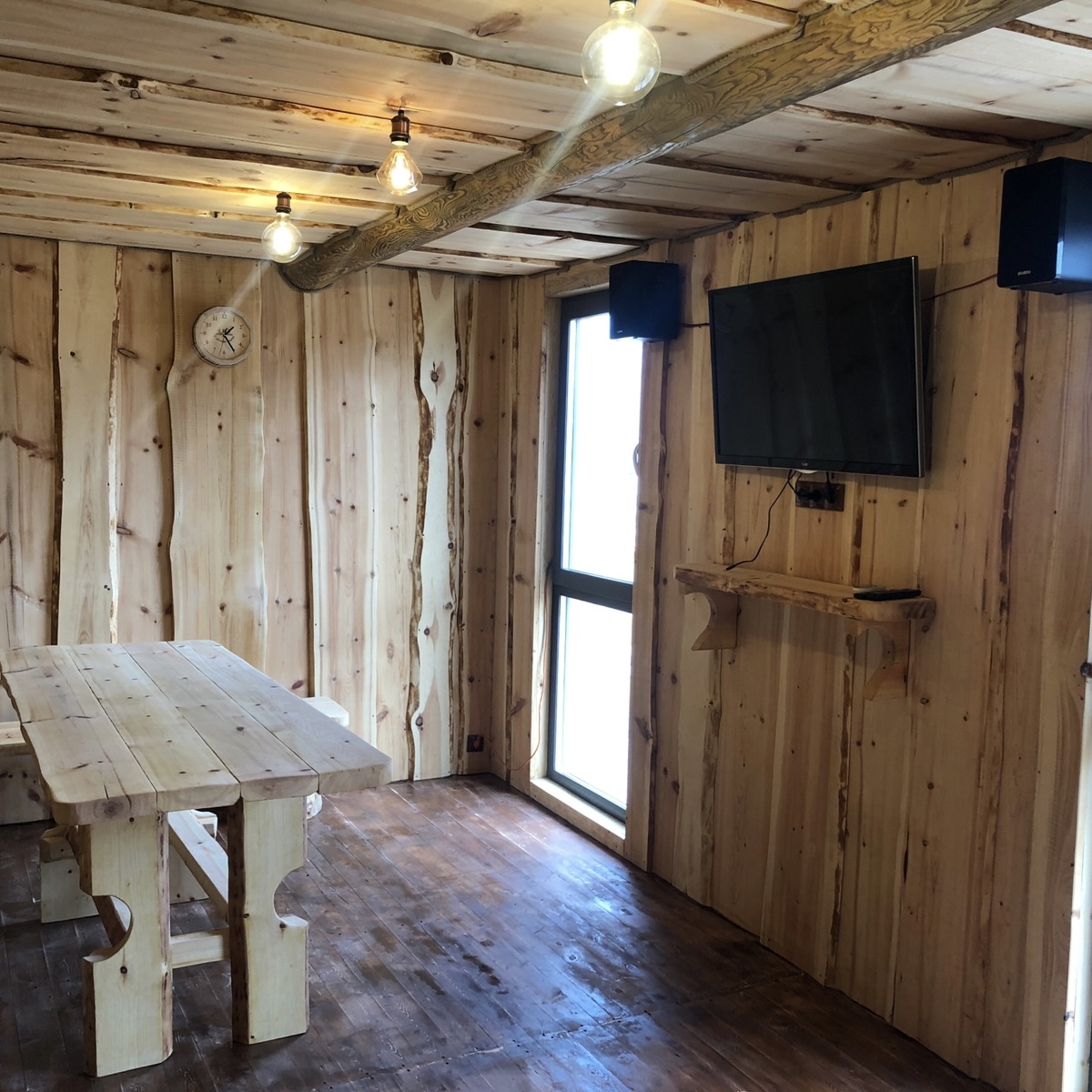 Отдых в кедровой бане для компании