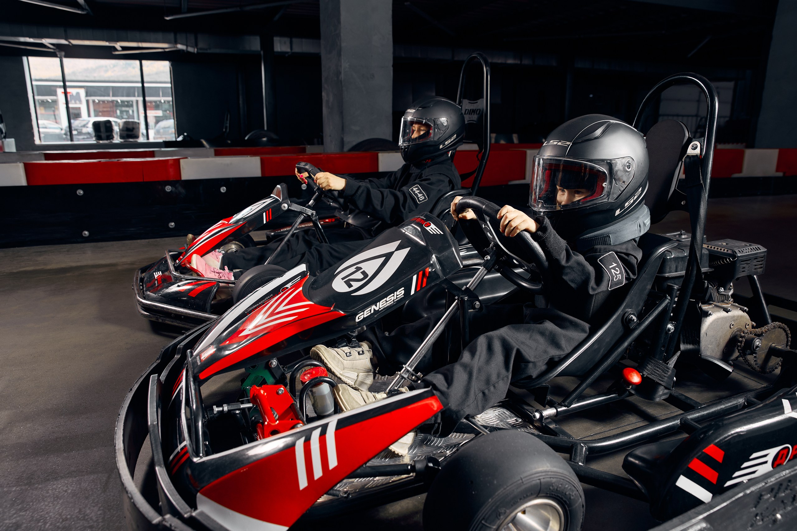 Картинг-свидание на крытом треке: индивидуальный заезд