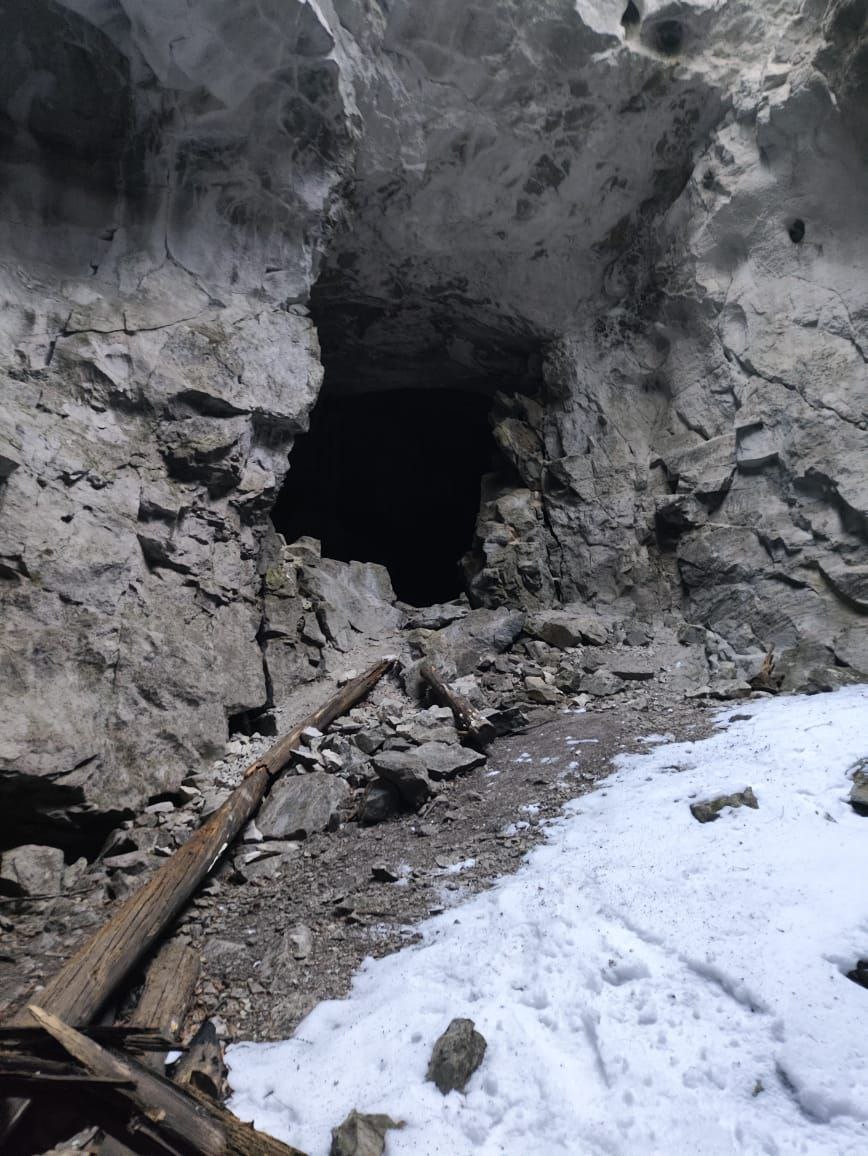 Катание на мотосноуборде по Красноярскому морю