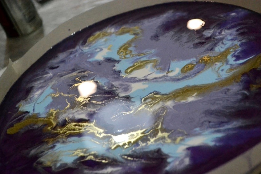 Абстракция эпоксидной смолой