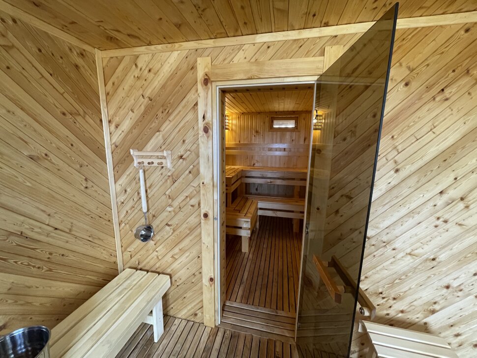 Отдых в сауне для компании на ферме