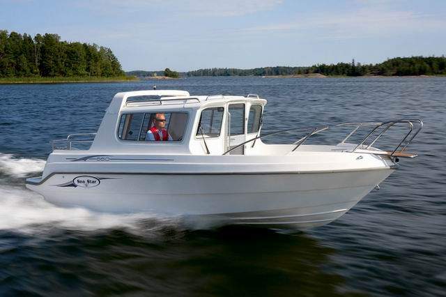 Обзорная прогулка по Енисею на катере