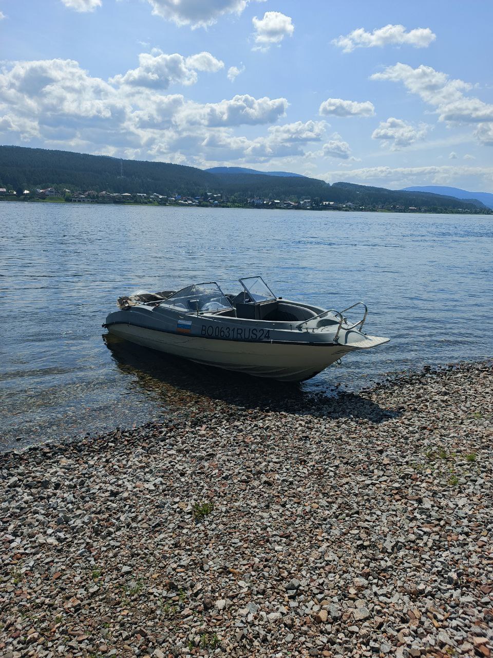 Прогулка по Красноярскому морю на катере "Бродяга"