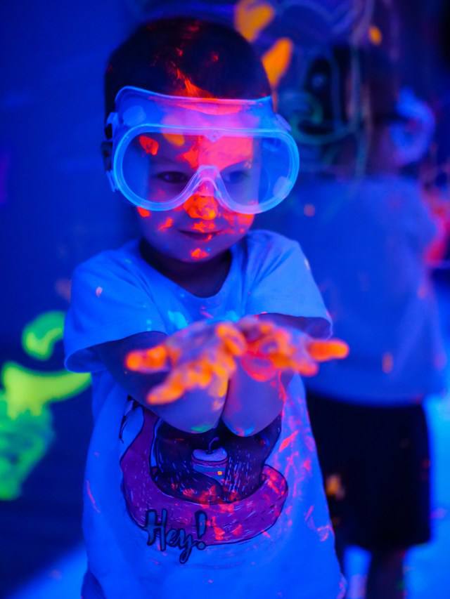 Красочный день рождения для детей