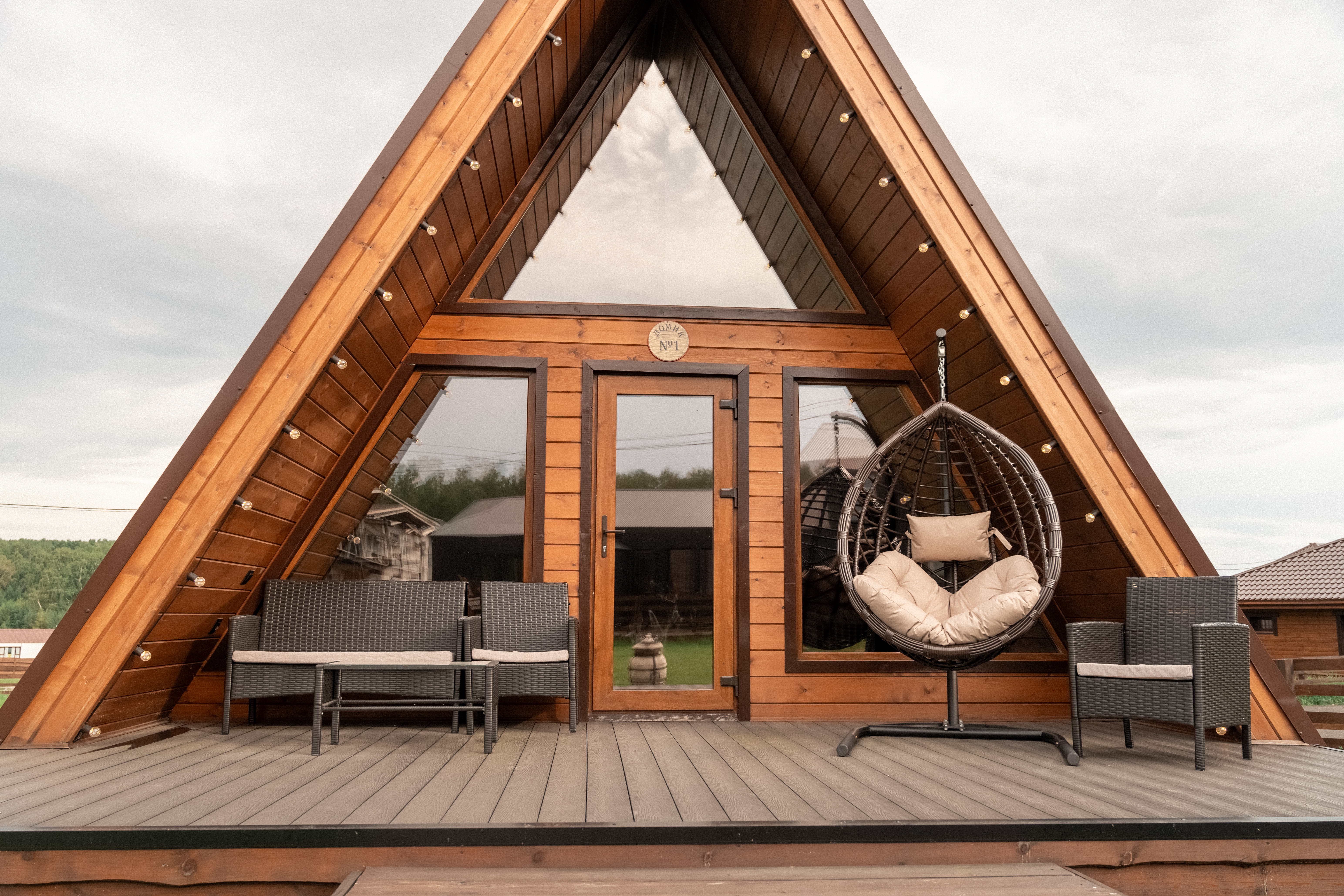 Отдых в А-фрейм домике на территории Ранчо