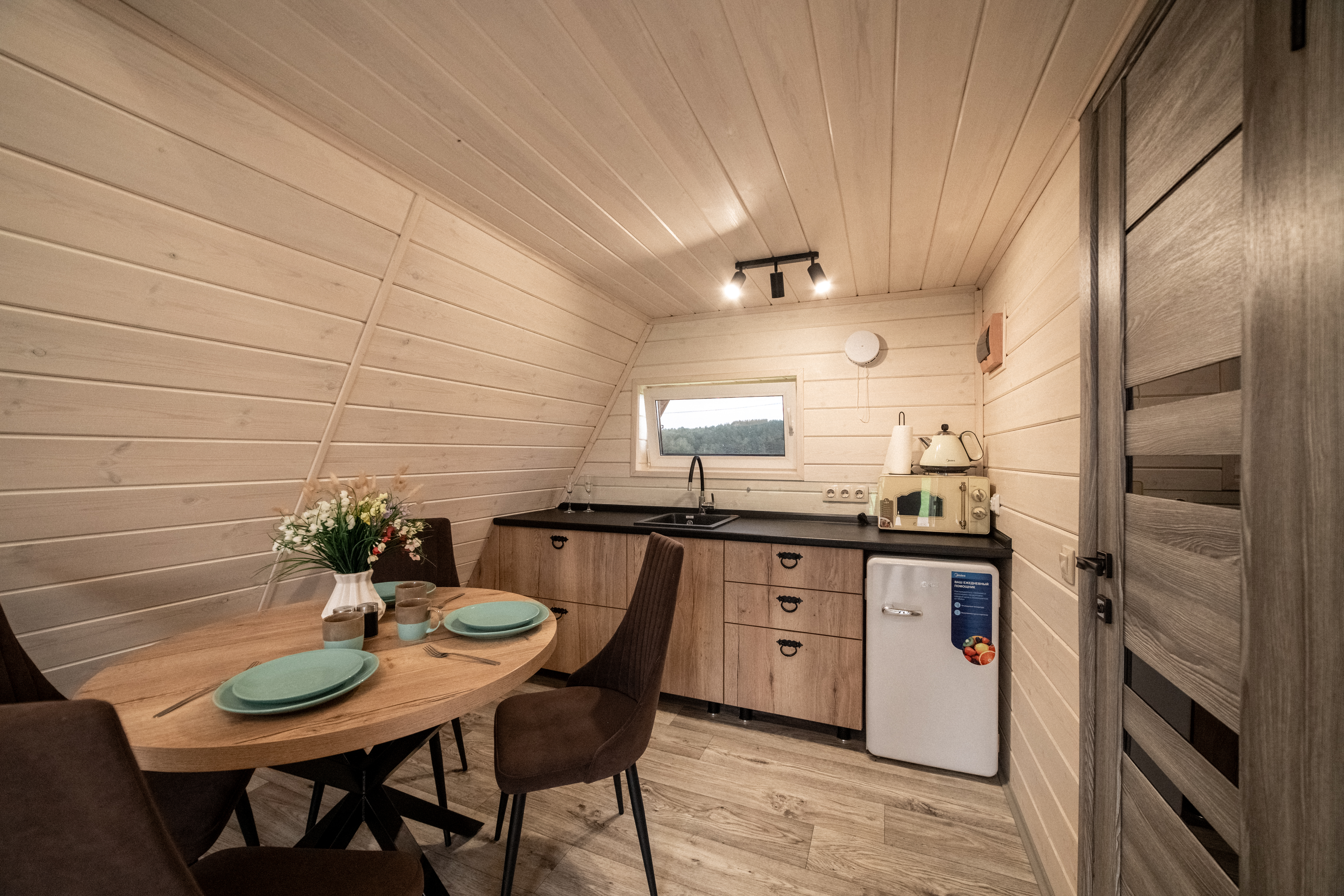 Отдых в А-фрейм домике на территории Ранчо