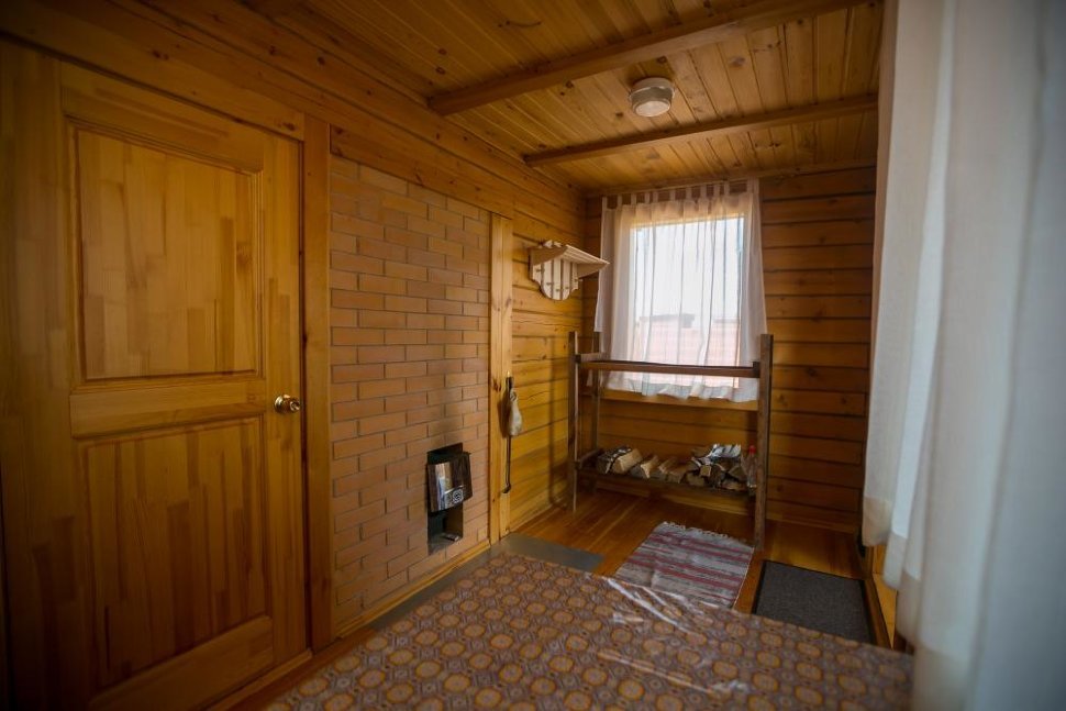 Отдых в бане для компании на ферме