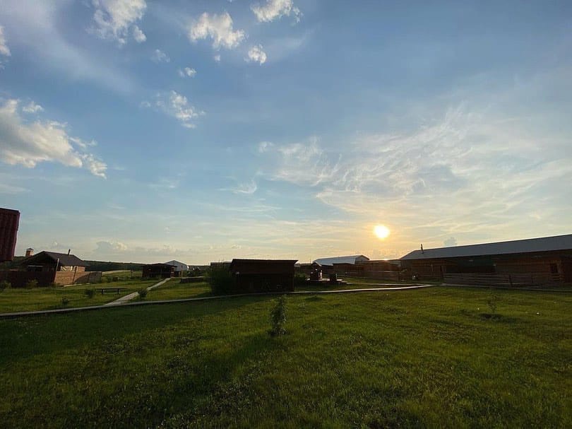 Отдых в бане для компании на ферме