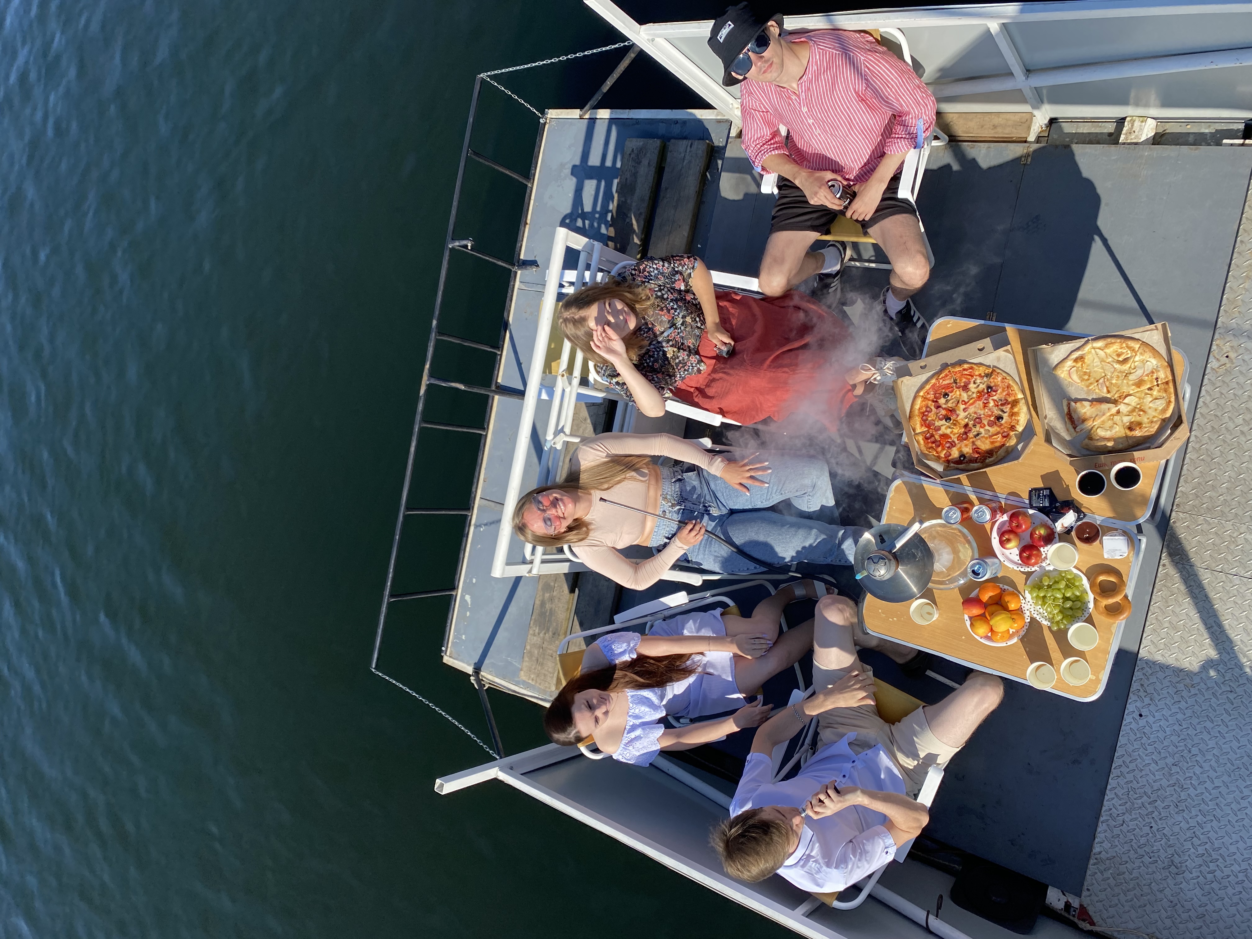 Отдых на двухэтажном судне по Красноярскому морю