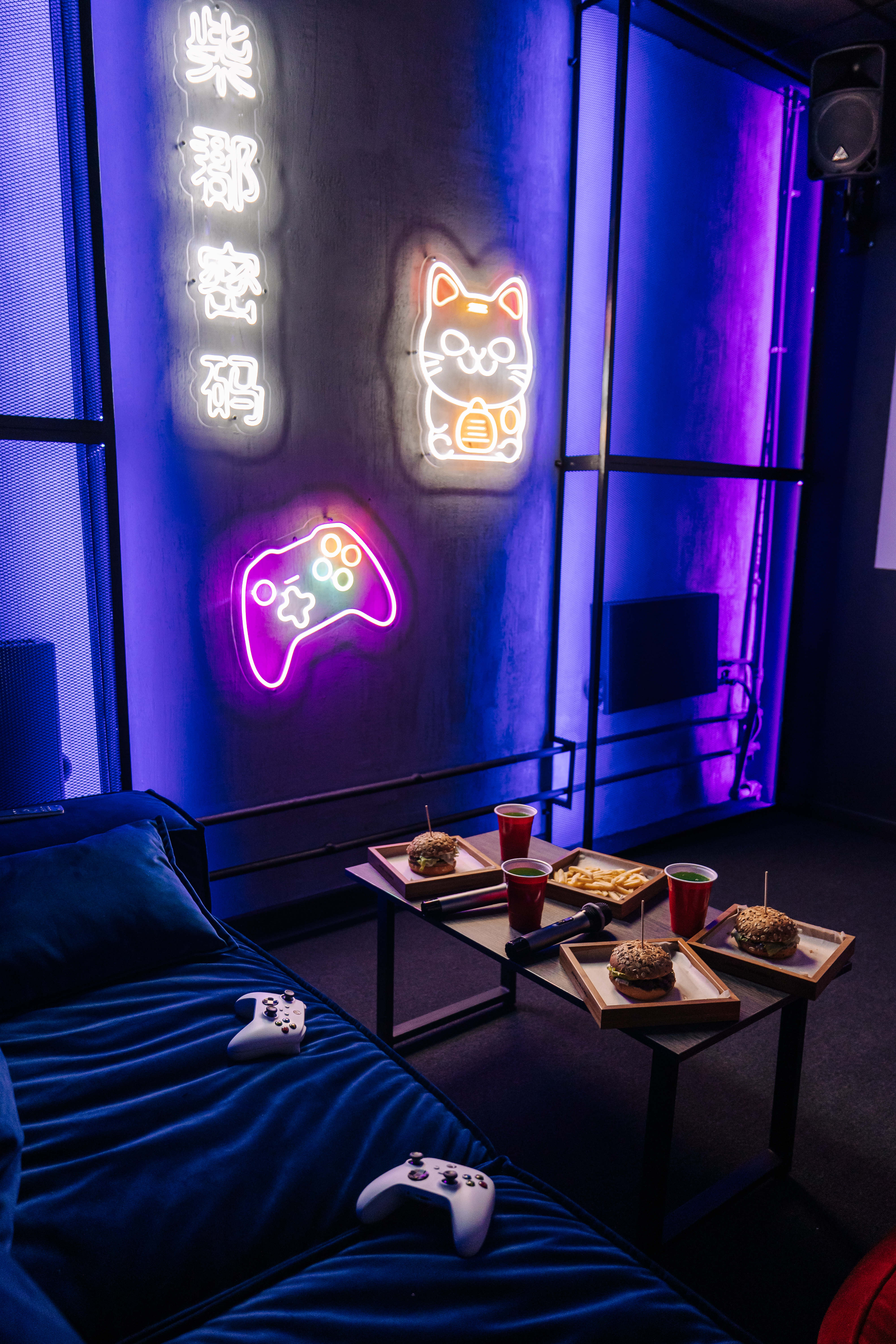 Романтическое свидание в антикинотеатре