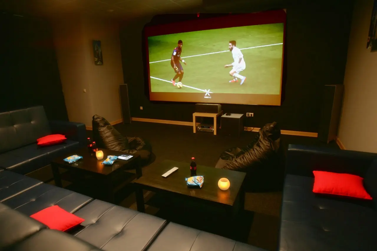 Закрытый показ в кинотеатре