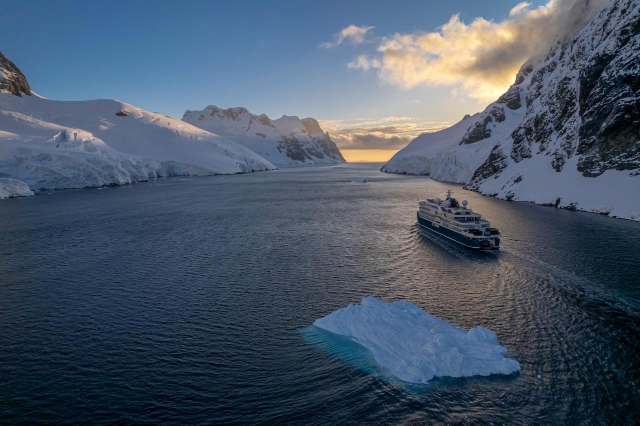 27 декабря 2025 - 07 января 2026 Новогодний тур в Антарктиду