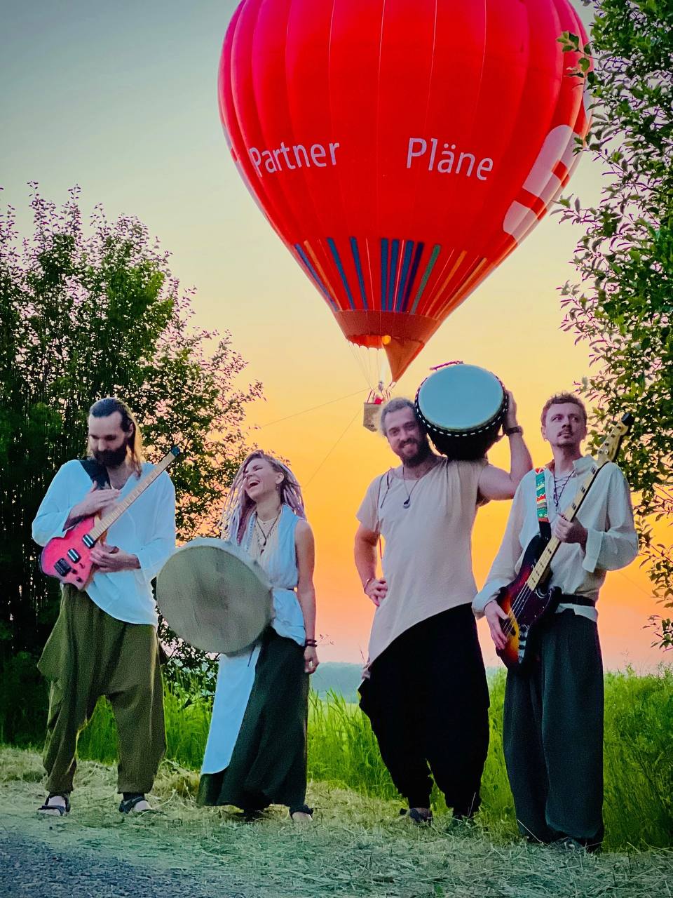 Фотосессия для компании с воздушным шаром