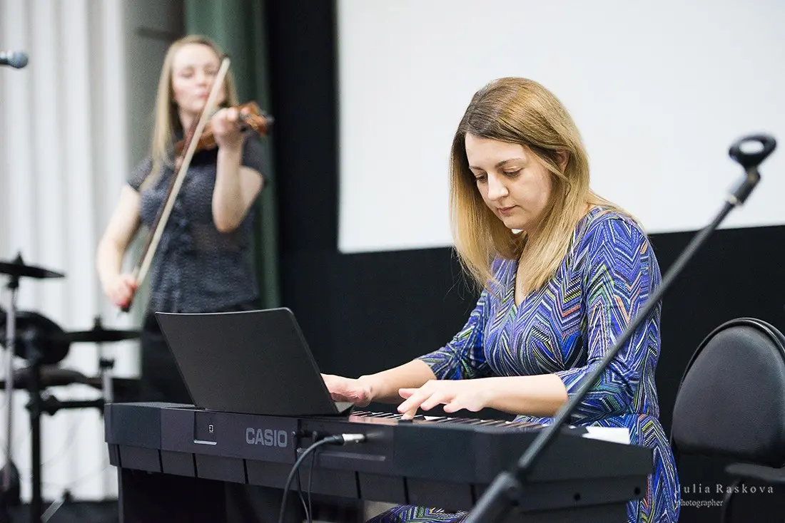 Уроки игры на фортепиано