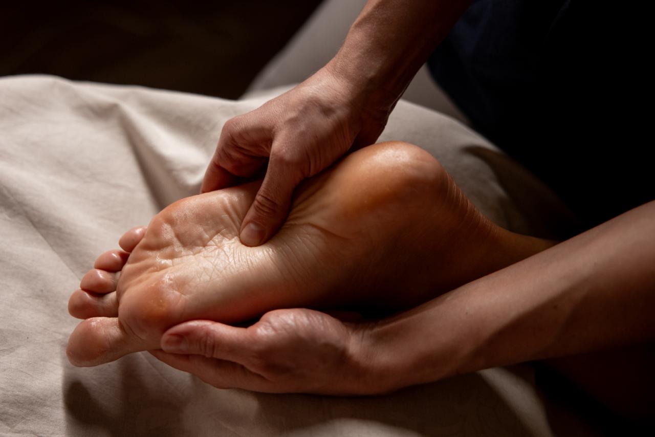 Общий массаж + классический массаж лица