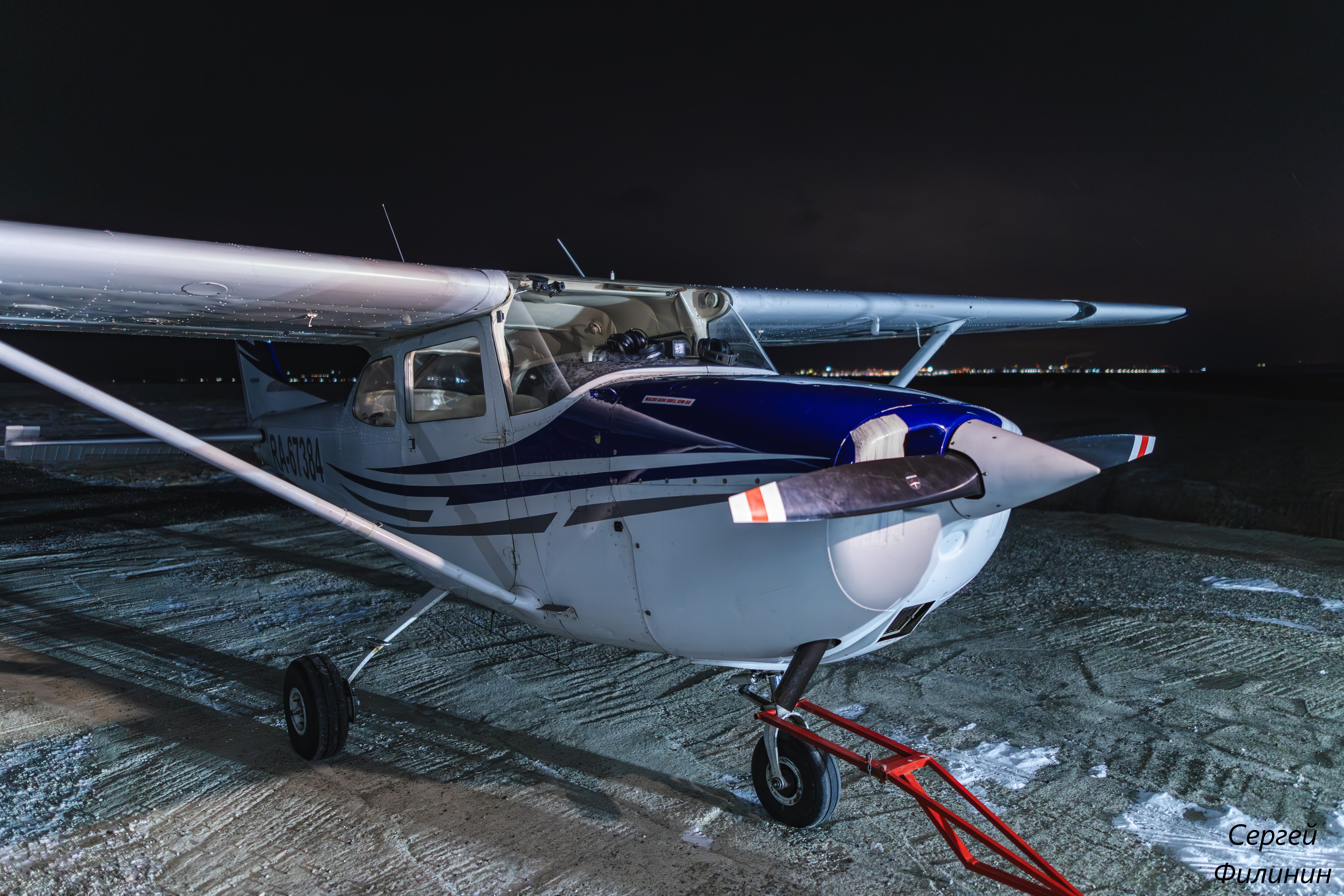 Ночной полет на самолете Cessna