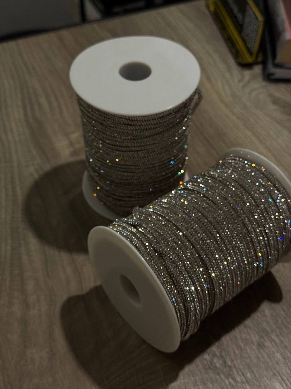 Мастер‑класс: плетение из стразового шнура