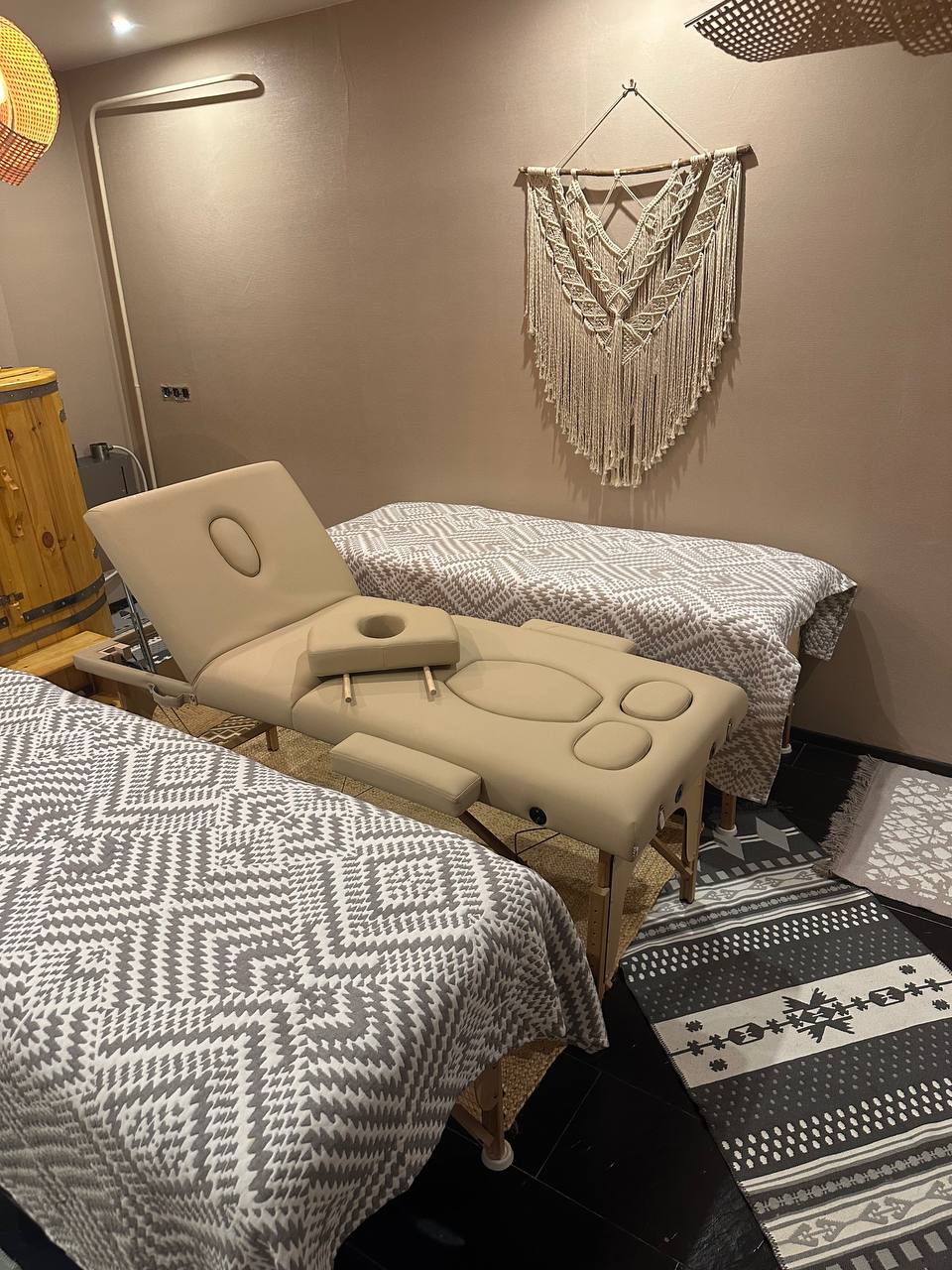 Массаж воротниковой зоны