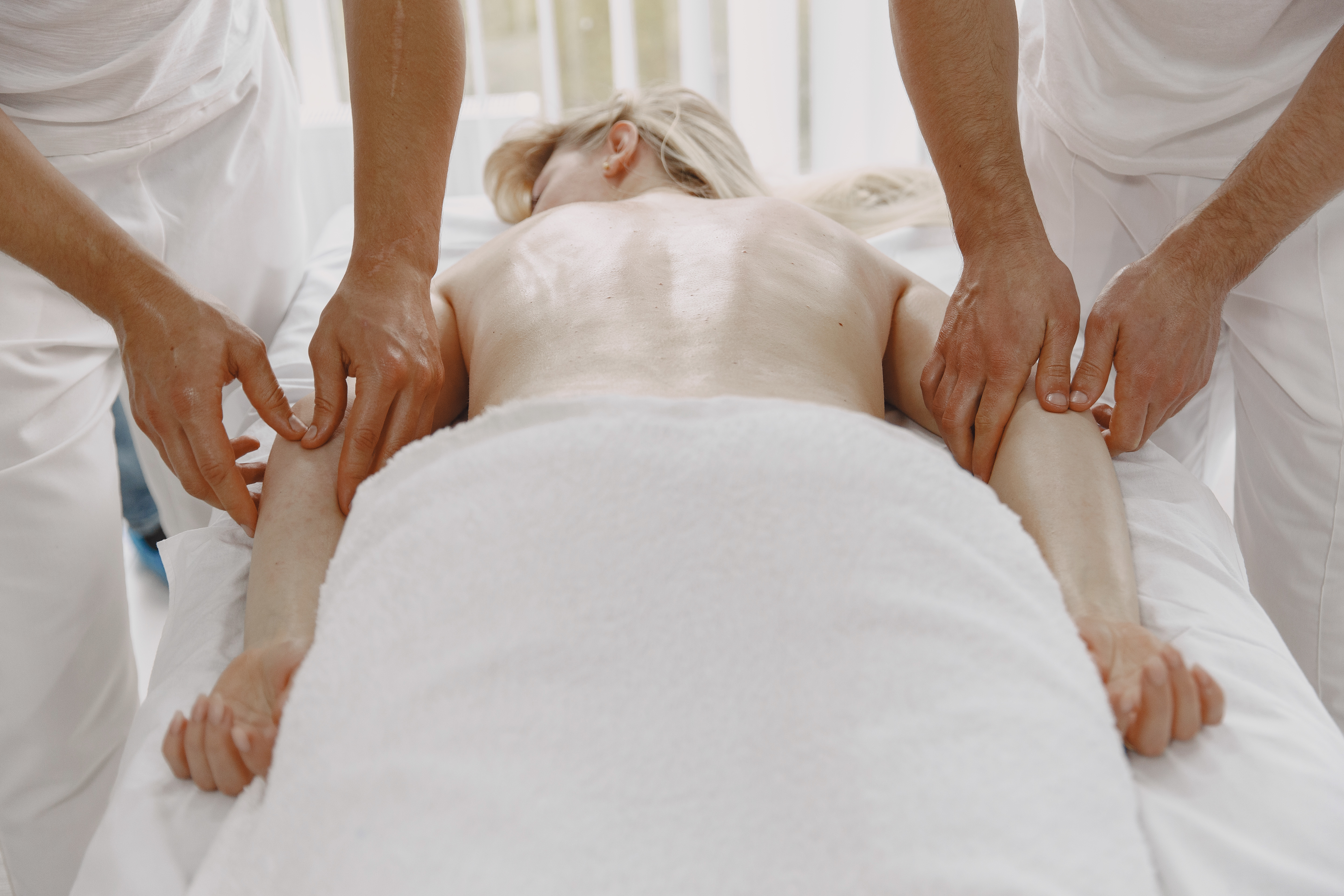 Королевский массаж в 4 руки