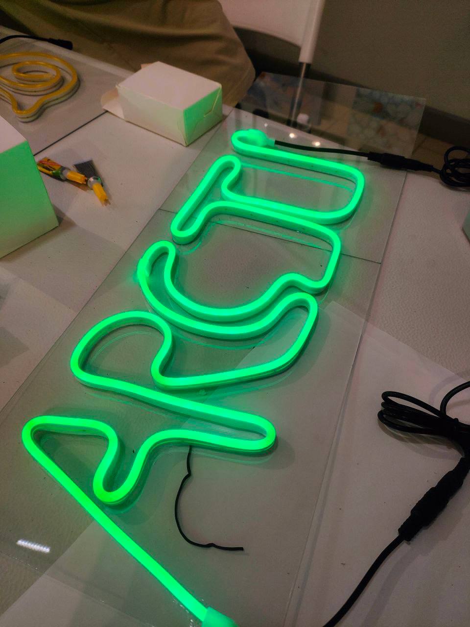 Мастер-класс "Искусство неоновых вывесок"