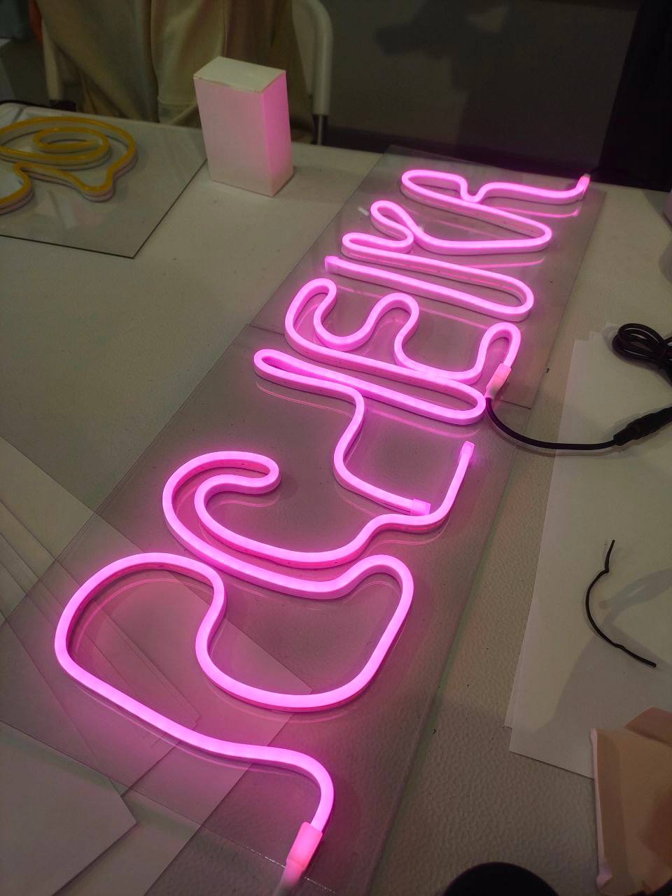 Мастер-класс "Искусство неоновых вывесок"