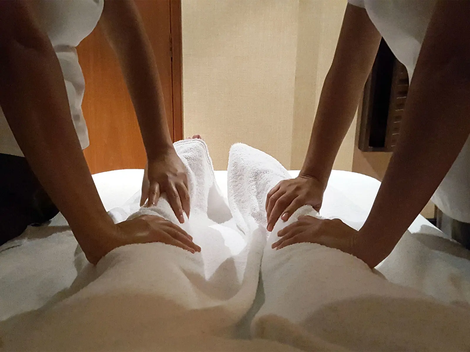 Тайский массаж в 4 руки