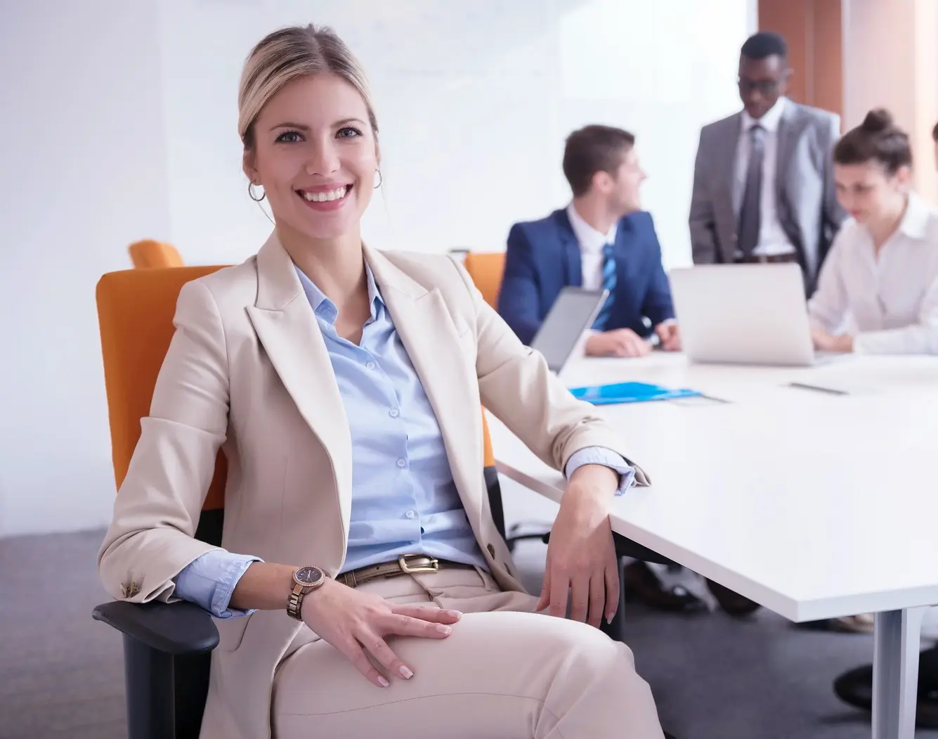 Что подарить коллеге женщине на День Рождения